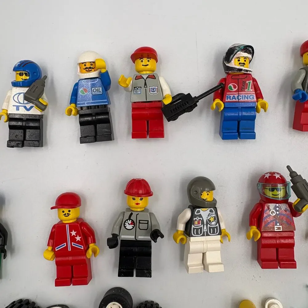Lot 20 Lego Town Racing Minifigures Minifigs Town Space Tina Tires Tools Hats